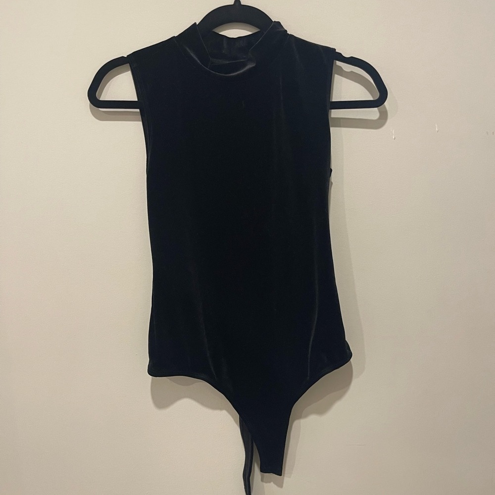 GUESS VELVET BODY SUIT XS